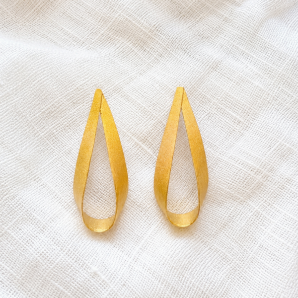 Pendientes lágrima dorados Aeris